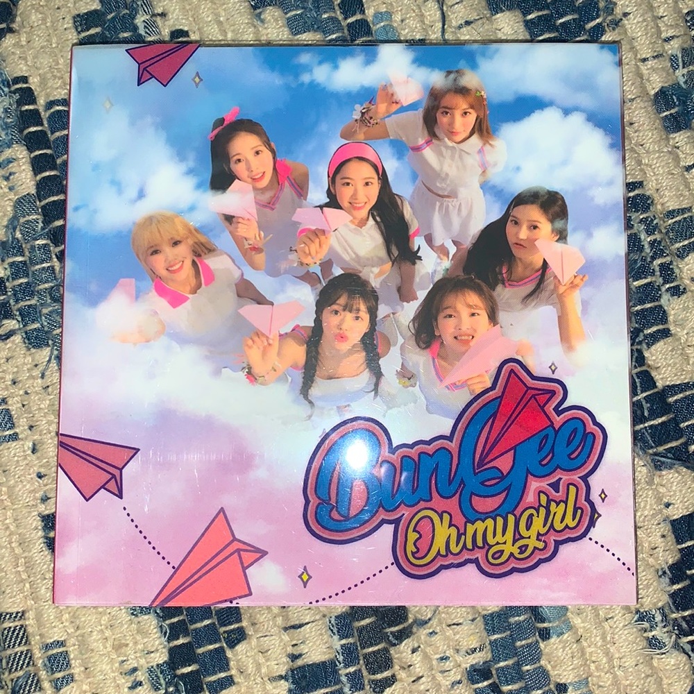 Oh My Girl “Bungee” Album + photocards